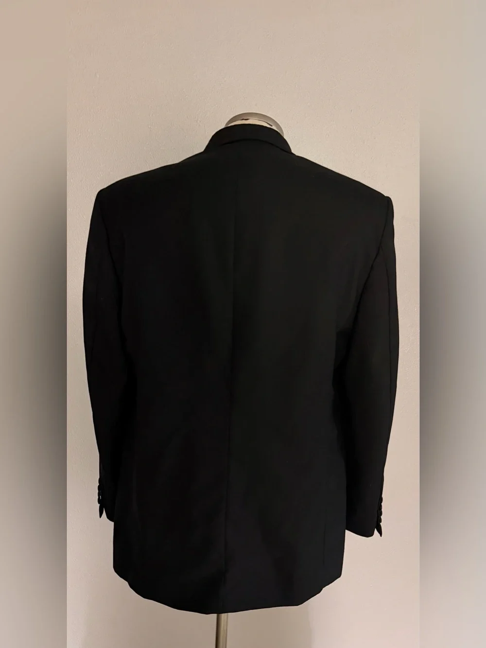 Stafford Black 100% Wool Satin-Lapel Single-Button Tuxedo Jacket 40R